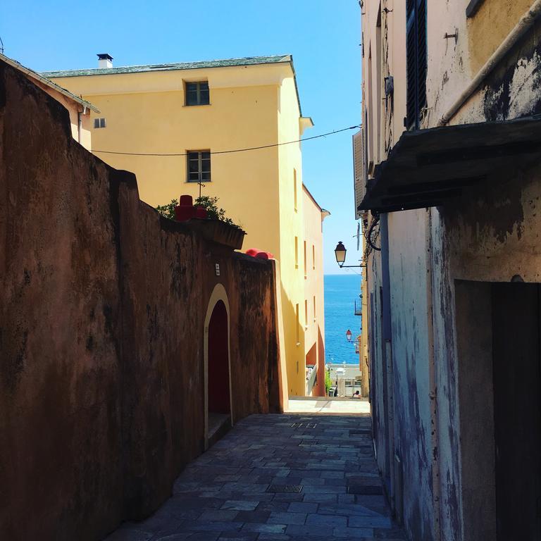 Appartement CASA CHJUCA au cœur de la Citadelle à Bastia  Extérieur photo