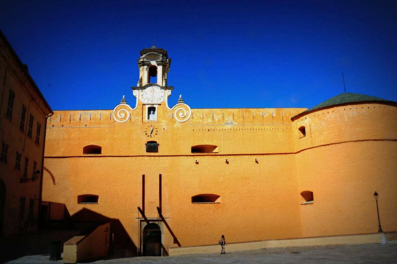 Appartement CASA CHJUCA au cœur de la Citadelle à Bastia  Extérieur photo